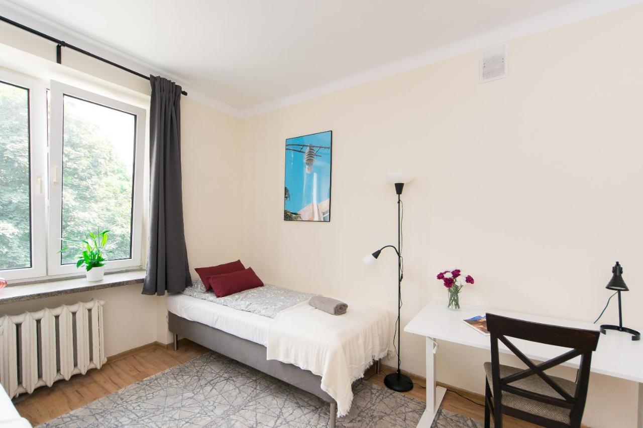 3-BEDROOM FLAT IN CITY CENTER p4you pl Cracovie Extérieur photo