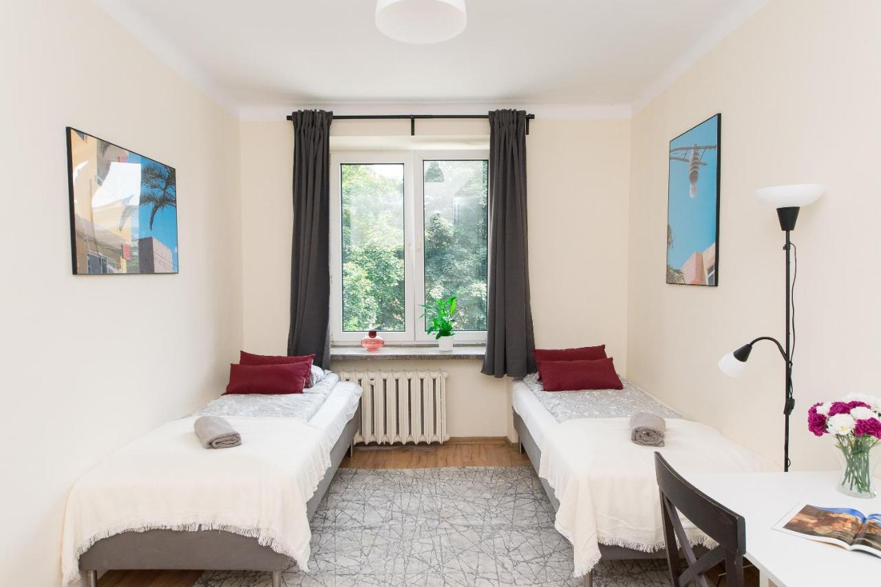 3-BEDROOM FLAT IN CITY CENTER p4you pl Cracovie Extérieur photo
